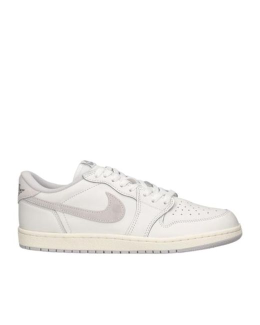 Nike White Lace-Up Low-Cut Skate Shoes for men