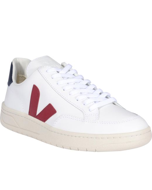Veja White Logo Casual Sports Shoes for men