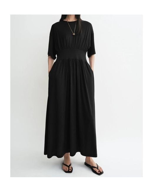 Totême  Black Short-Sleeve Pleated Midi Dress