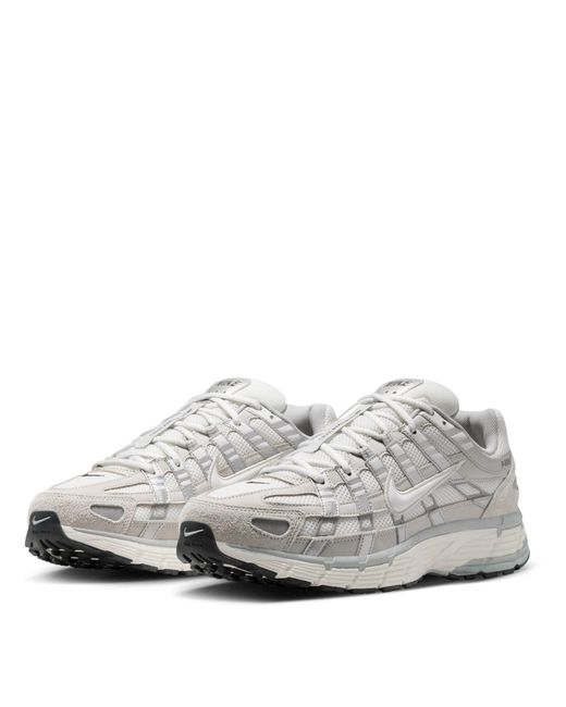 Nike Gray Solid Color Trainers for men