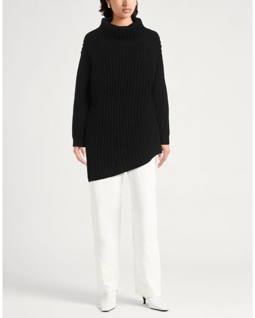 Max Mara Black Solid Color Knitted Turtleneck Sweater