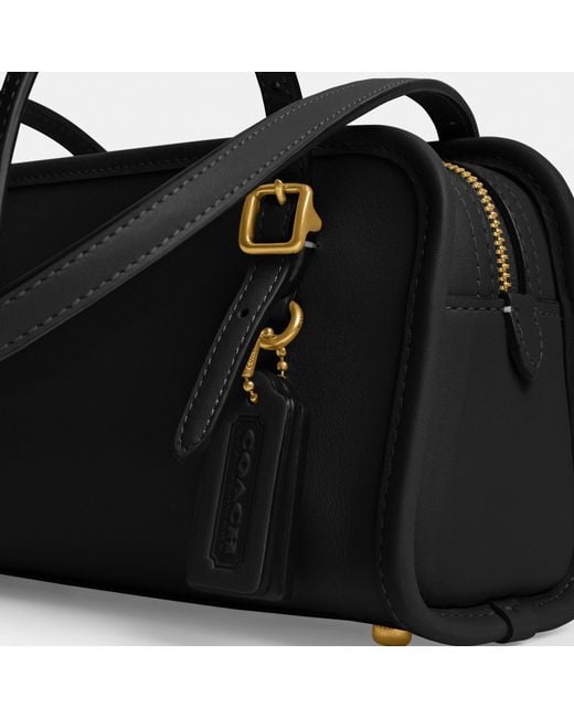 COACH Black Swing Zip Bag 20