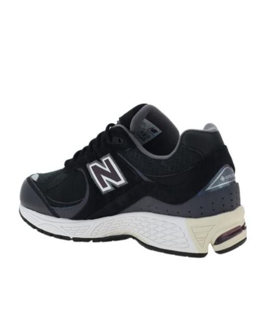 New Balance Black 2002R Lace-Up Sneakers for men