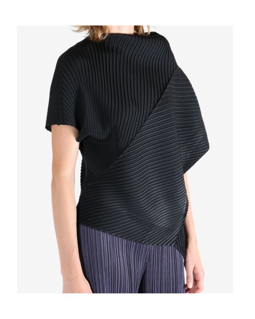 Issey Miyake Black Pleated Asymmetric T-Shirt
