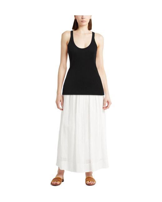 Brunello Cucinelli Black Solid Color Sleeveless Crew Neck Vest