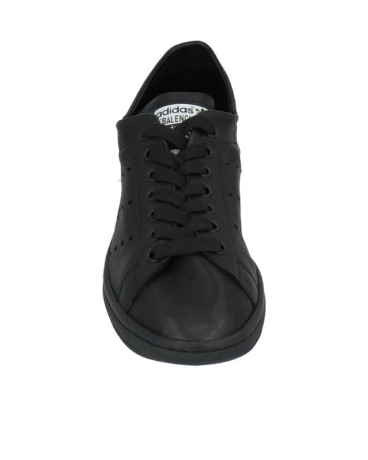 Balenciaga Black Minimalist Low-Top Casual Shoes