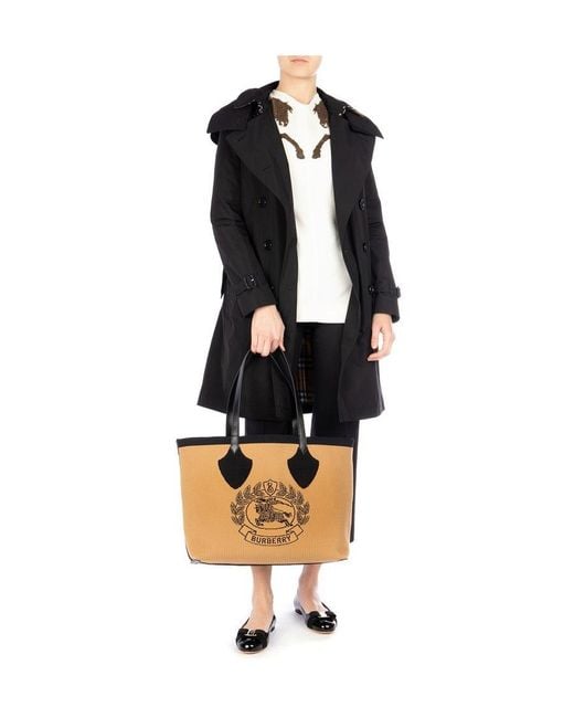 Ferragamo Black Varina Patent Leather Ballerina Shoes