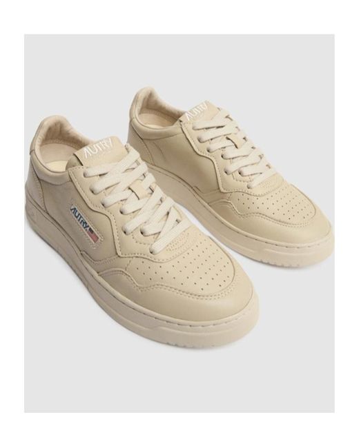 Autry Natural Round Head Low-Cut Casual Shoes