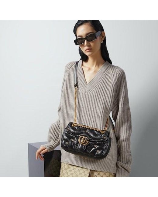 Gucci Black Gg Marmont Logo Plaque Small Shoulder Bag