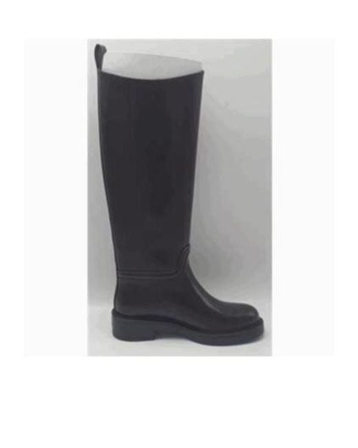 Stuart Weitzman Brown Round-Toed Boots
