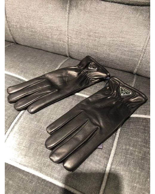 Prada Black Triangle-Logo Pull-On Gloves for men