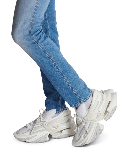 Balmain White Unicorn Logo Low Upper Board Shoes for men