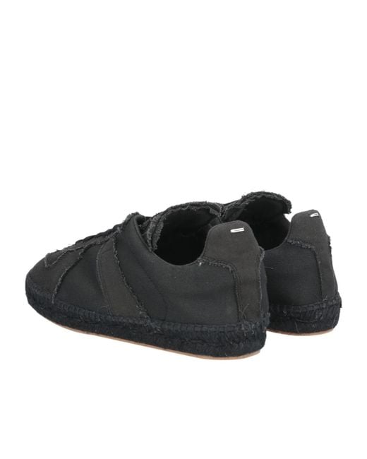 Maison Margiela Black Minimalist Low-Top Casual Shoes