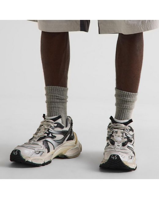 Balenciaga White Simple Sports Shoes for men