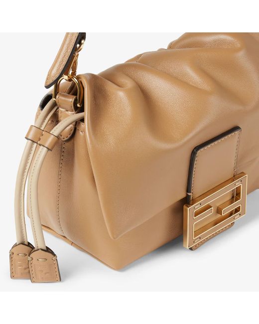 ショルダーバッグ・ポシェット Fendi Mamma Baguette Small Bag In Beige Nappa Fendi Mamma Baguette Small Shoulder Bag | Lyst