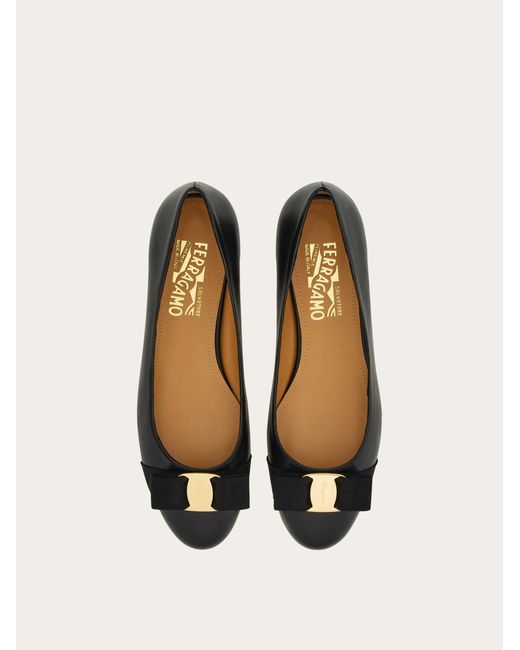 Ferragamo Black Ferragamo Logo-Engraved Flat Shoes