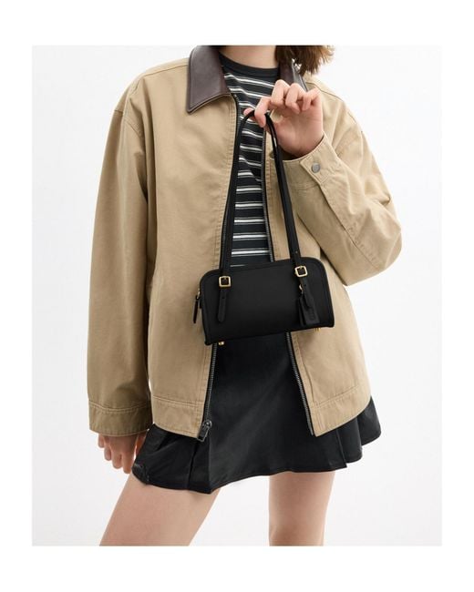 COACH Black Swing Zip Bag 20