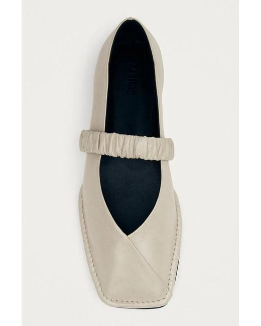 Alohas White Square-Toe Gathered Strap Flats