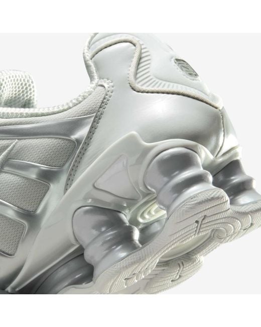 Nike Gray Shox Tl Low-Top Sneakers