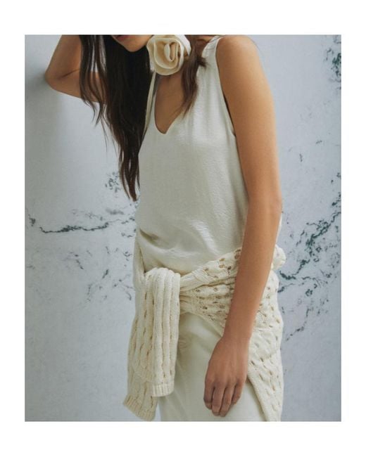 Marella White Top With Matching Flower