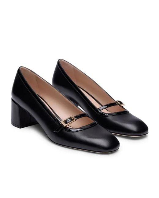 Stuart Weitzman Black Georgie Pump 50