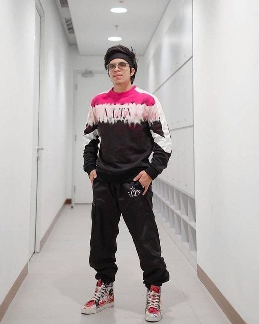 Valentino Black Panelled Vltn Logo Print Sweatshirt for men