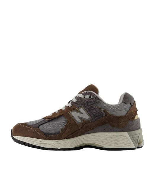 New Balance Brown 2002R Lace-Up Sneakers for men