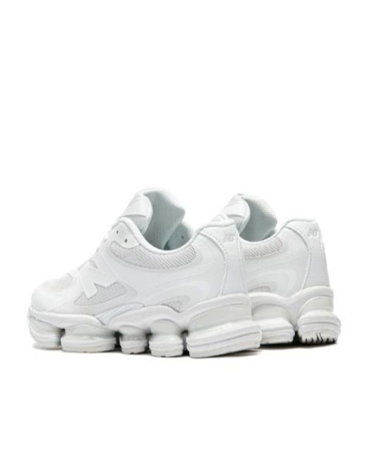 New Balance White Round-Toe Sneakers for men