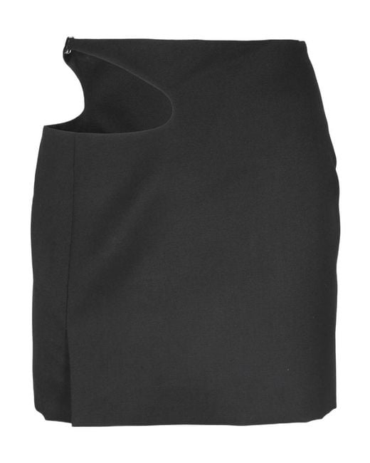 Low Classic Black Hollowed-Out Skirt