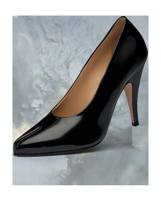 Maison Margiela Black Tabi Patent Pump