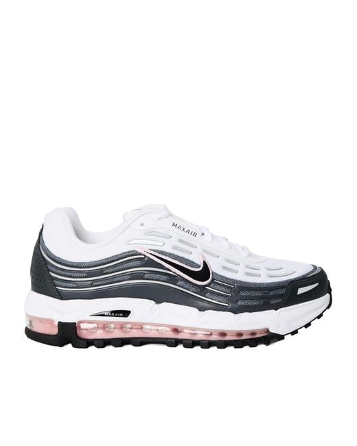 Nike White Simple And Casual Shoes for men