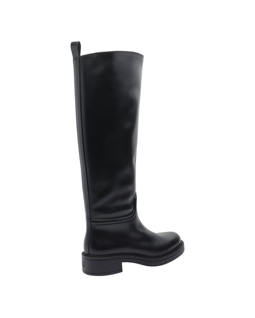 Stuart Weitzman Black Round-Toed Boots