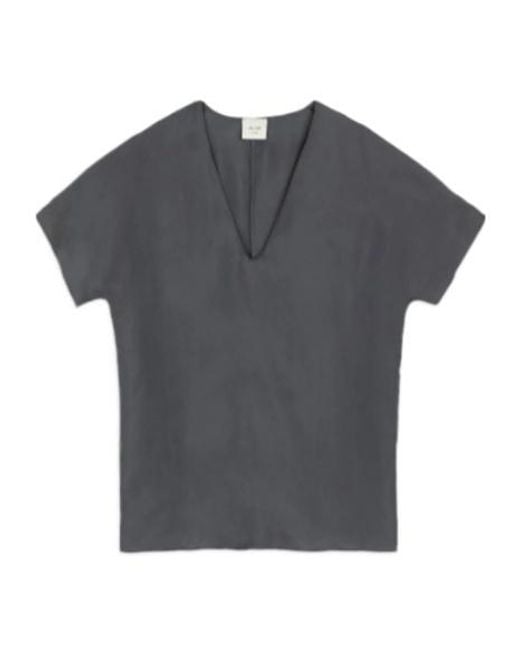 Alysi Gray V-Neck Short-Sleeve Top