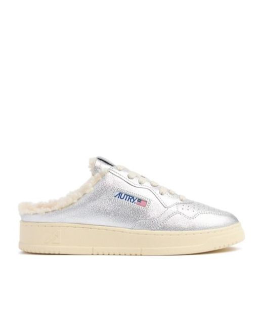 Autry White Muller Low-Cut Skate Shoes