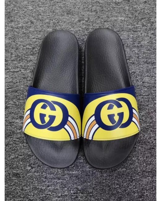 Gucci Black And Pursuit Logo Slides for men