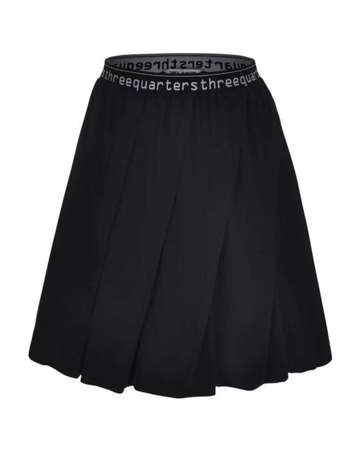 THREE QUARTERS Black Letter Logo Pleated Skirt