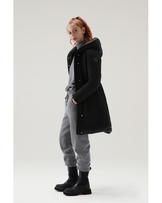 Woolrich Black Weoka Logo-Patch Down-Padded Parka