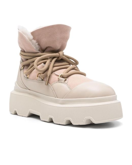 Inuikii Natural Classic Boots