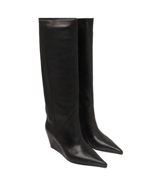 Vic Matié Black Pointed-Toe Boots