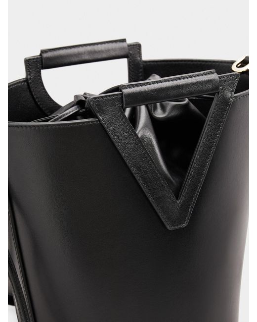 Roger Vivier Black Rv Medium Bucket Bag