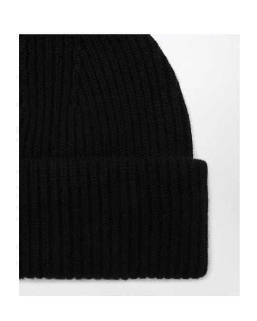 Almada Label Black Ribbed Beanie Hat