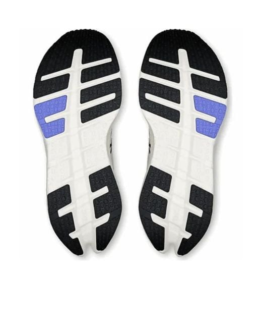 On Shoes White On Cloudrunner 3