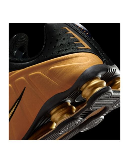 Nike Brown Shox R4 Lace-Up Sneakers for men