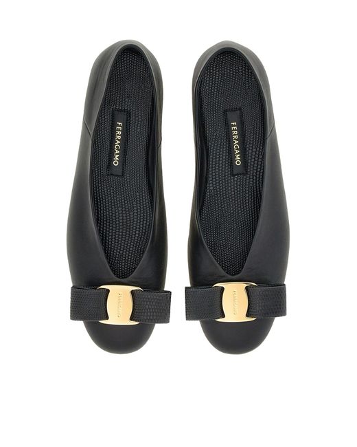 Ferragamo Black Ferragamo Round Toe Bow Detailed Ballet Flats