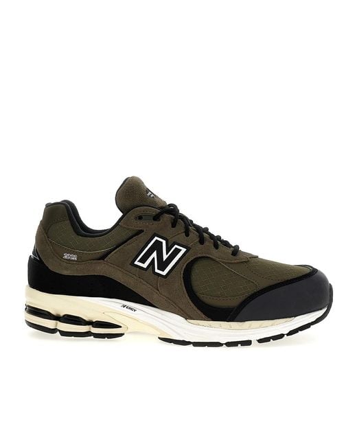 New Balance Black 2002R Lace-Up Sneakers for men