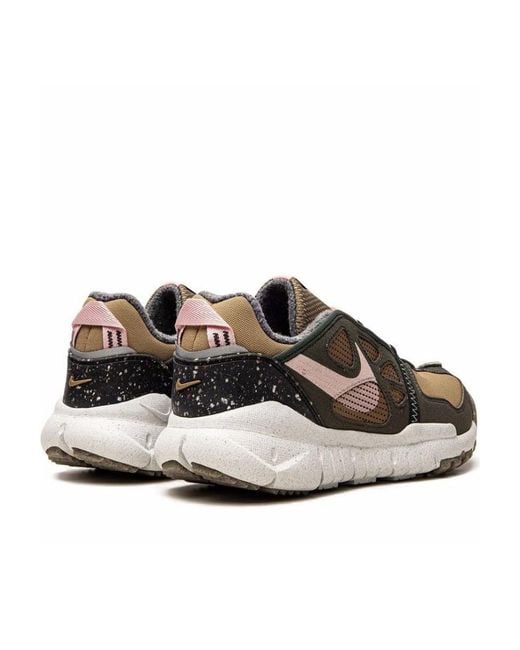 Nike Brown Free Remastered Low-Top Sneakers for men