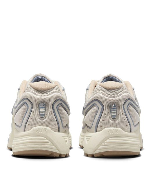 Nike Gray Lightweight Training Shoes for men