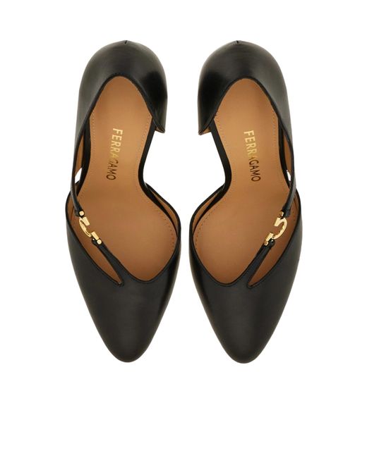 Ferragamo Black Pump With Gancini Detail