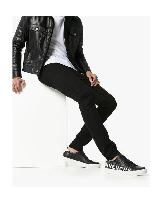 Givenchy White Embroidery Logo Low-Cut Casual Sneakers for men