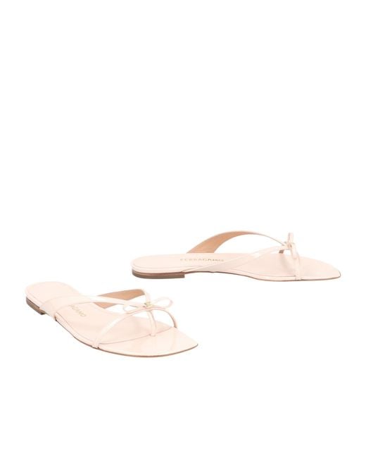 Ferragamo Natural Ferragamo Mini Bow Flip Flops